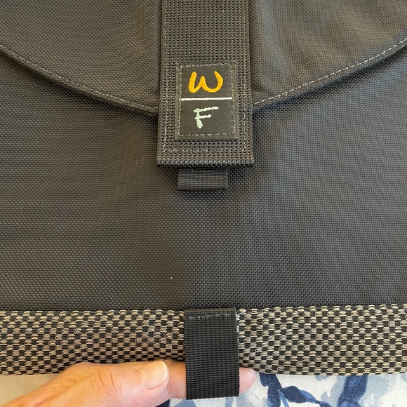 One (1) WaterField iPad/Tablet Cushioned Bag + Shoulder Strap - Picture 8 of 10